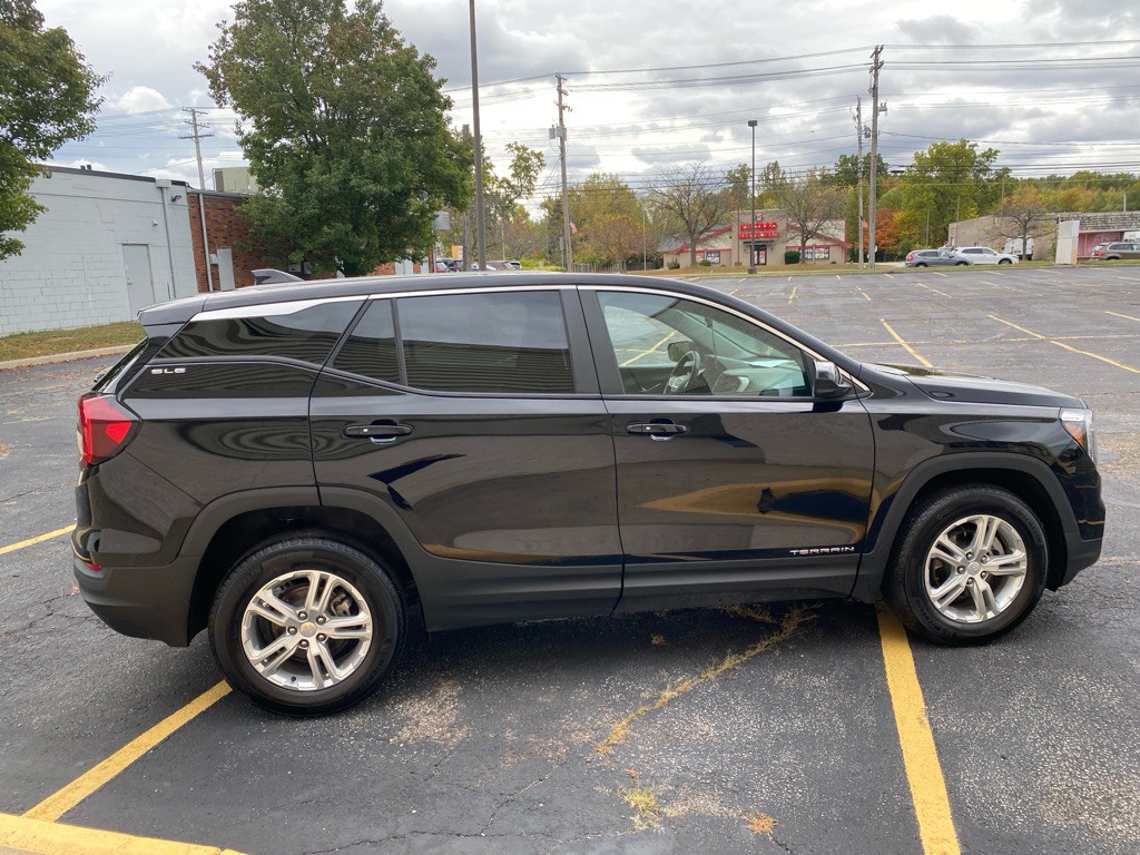 2023 GMC Terrain Image 6