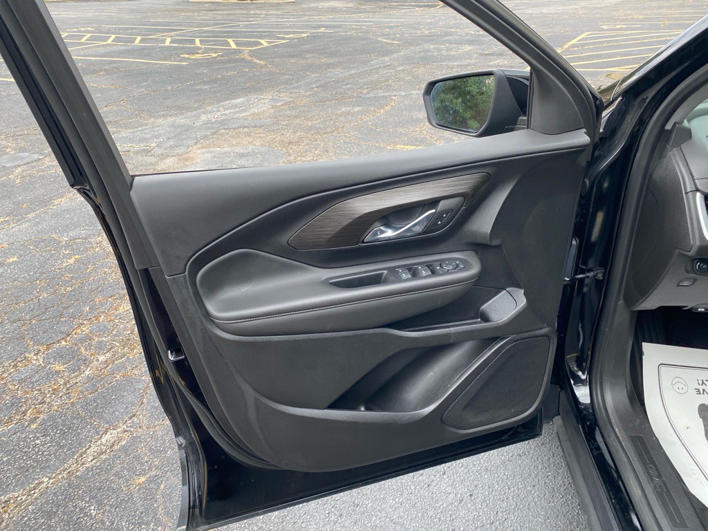 2023 GMC Terrain Image 10