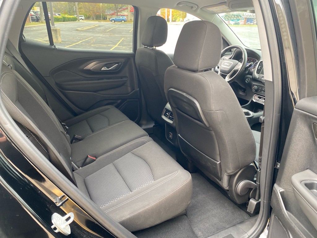 2023 GMC Terrain Image 21