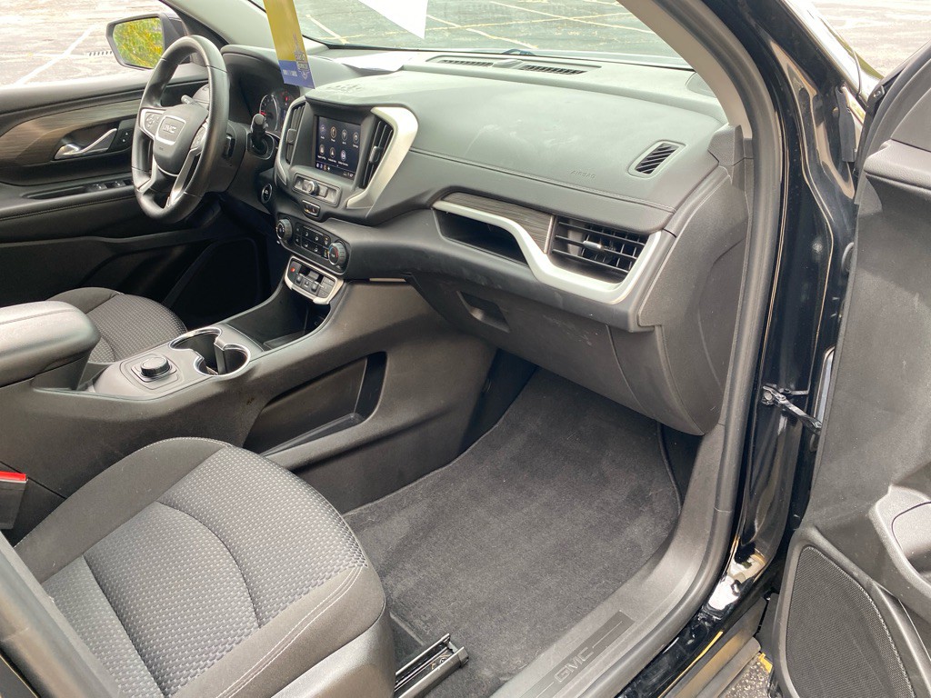 2023 GMC Terrain Image 23