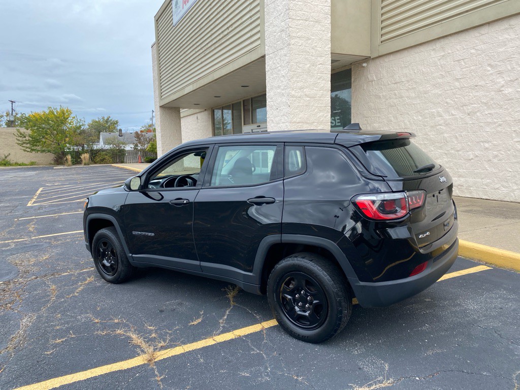 2018 Jeep Compass Image 3