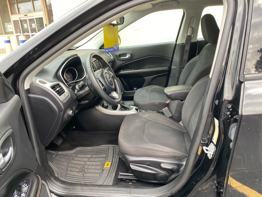 2018 Jeep Compass Image 9