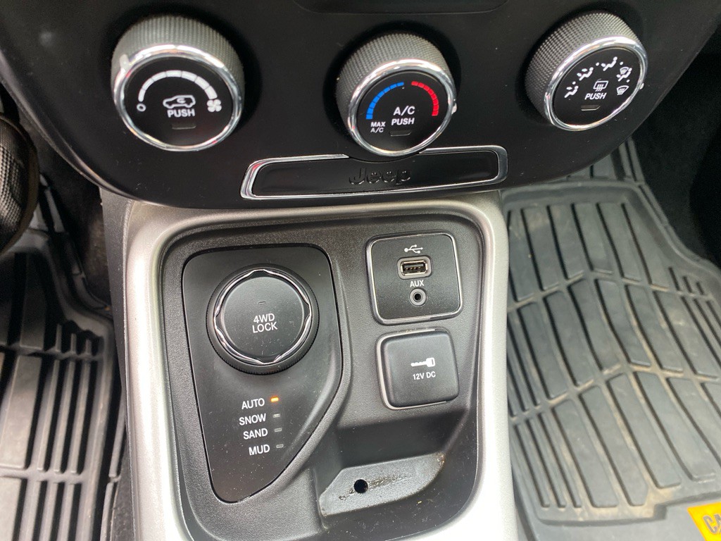 2018 Jeep Compass Image 15
