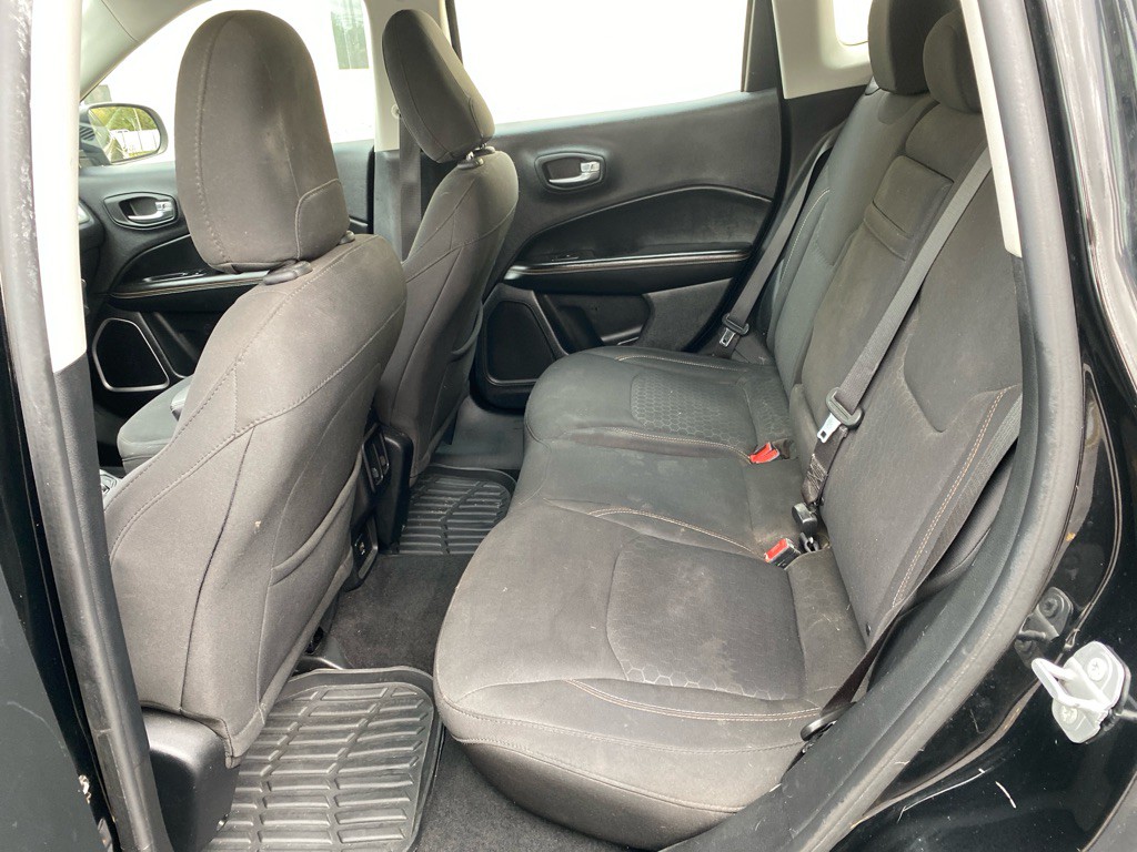 2018 Jeep Compass Image 17