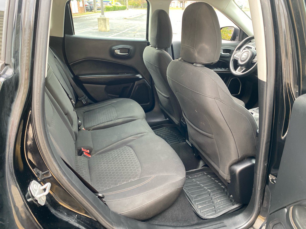 2018 Jeep Compass Image 20