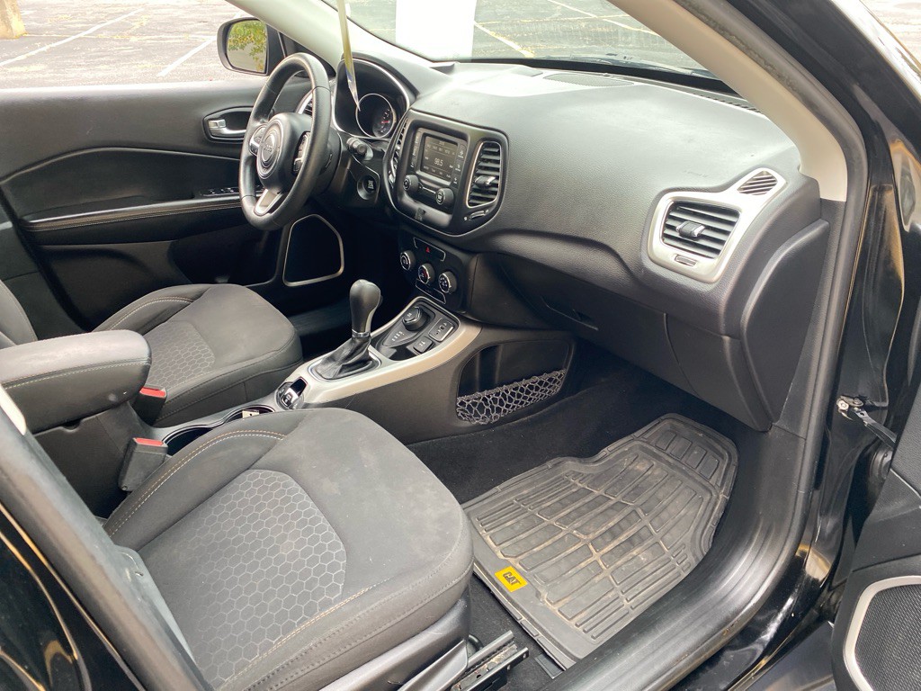 2018 Jeep Compass Image 22
