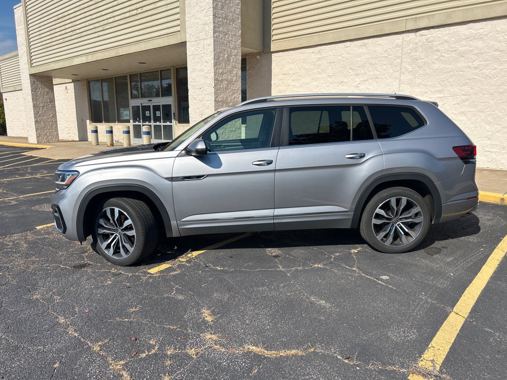 2021 Volkswagen Atlas Image 2