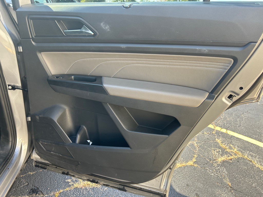 2021 Volkswagen Atlas Image 25