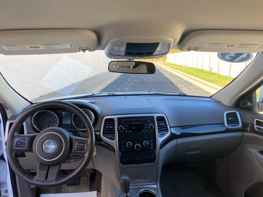 2013 Jeep Grand Cherokee Image 16