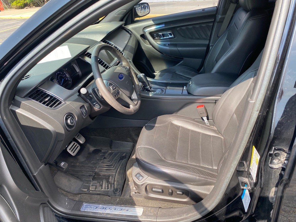 2018 Ford Taurus Image 10