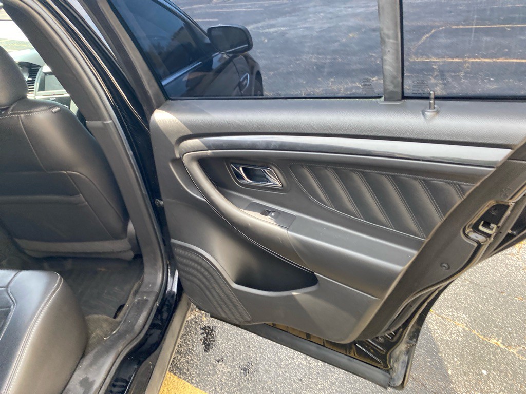 2018 Ford Taurus Image 23