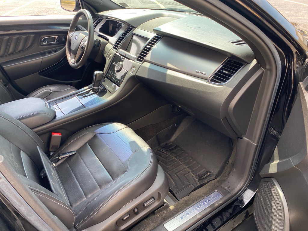 2018 Ford Taurus Image 24