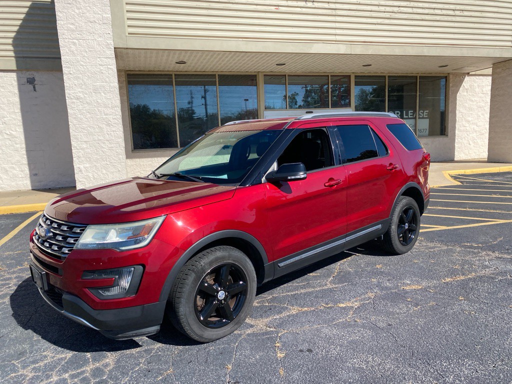 2016 Ford Explorer Image 1
