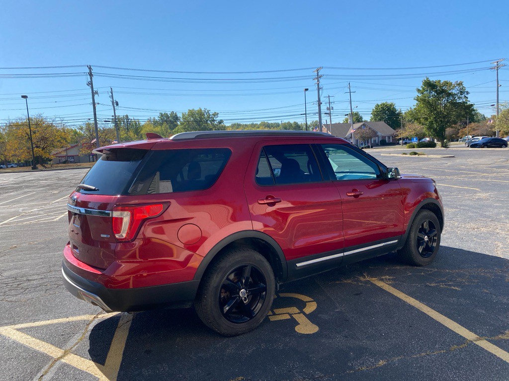 2016 Ford Explorer Image 5