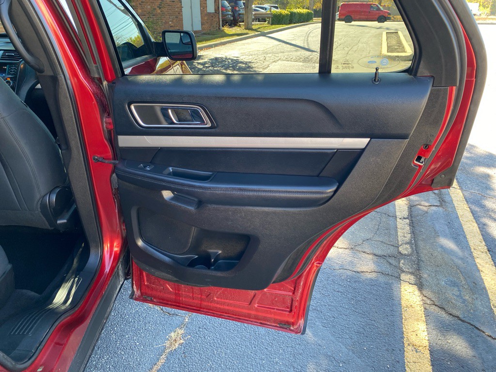 2016 Ford Explorer Image 22