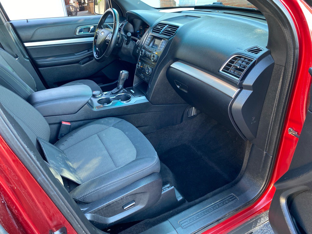 2016 Ford Explorer Image 23