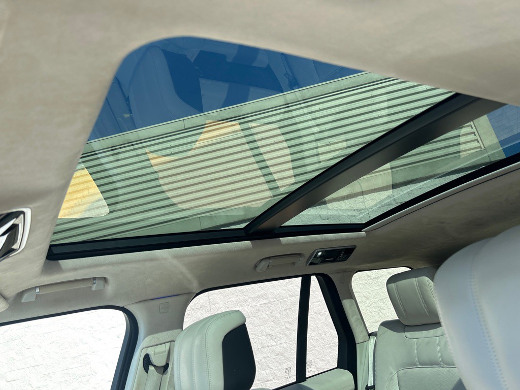 2019 Land Rover Range Rover Image 19