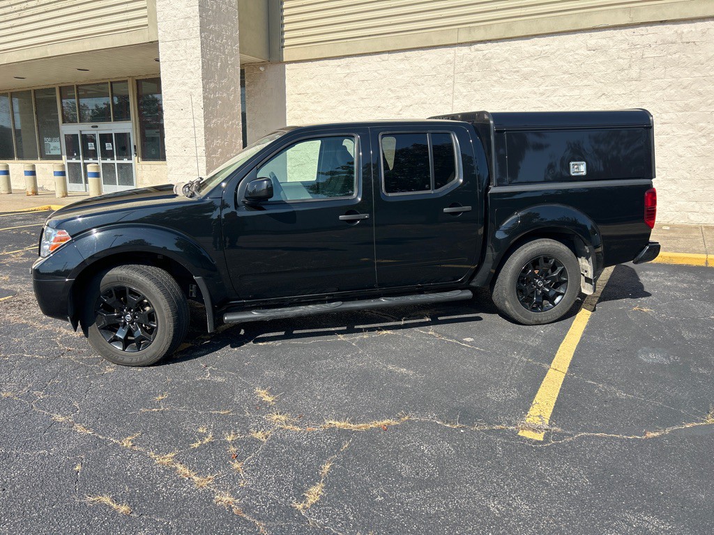 2021 Nissan Frontier Image 2
