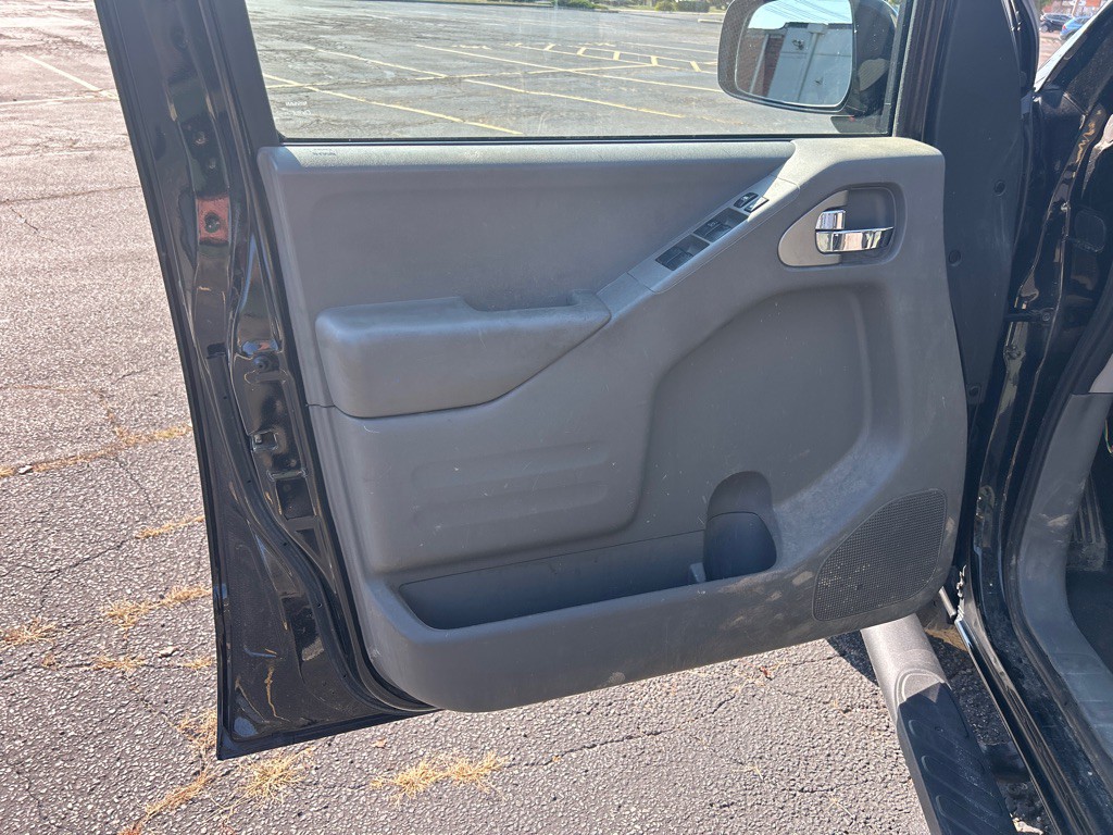 2021 Nissan Frontier Image 18