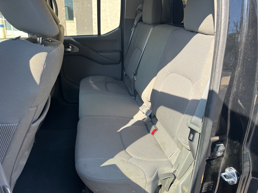 2021 Nissan Frontier Image 25