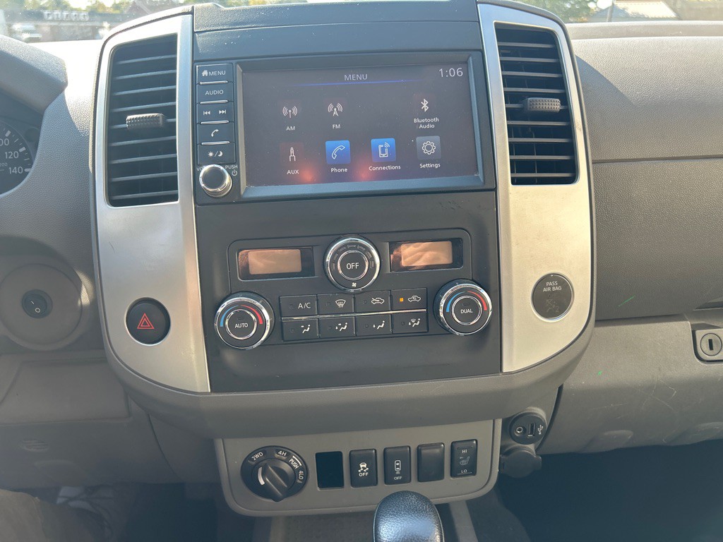 2021 Nissan Frontier Image 21