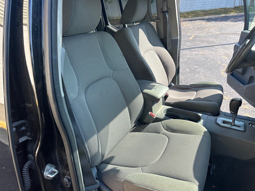 2021 Nissan Frontier Image 28