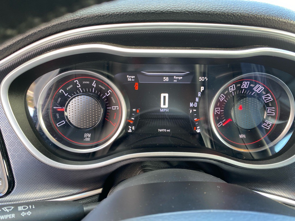 2016 Dodge Challenger Image 12