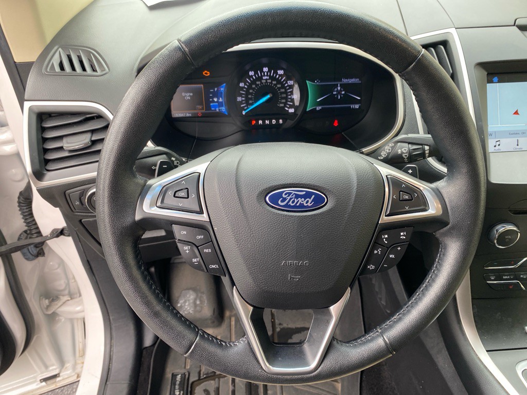 2016 Ford Edge Image 12