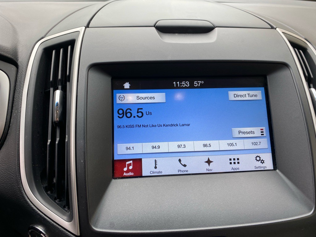 2016 Ford Edge Image 13