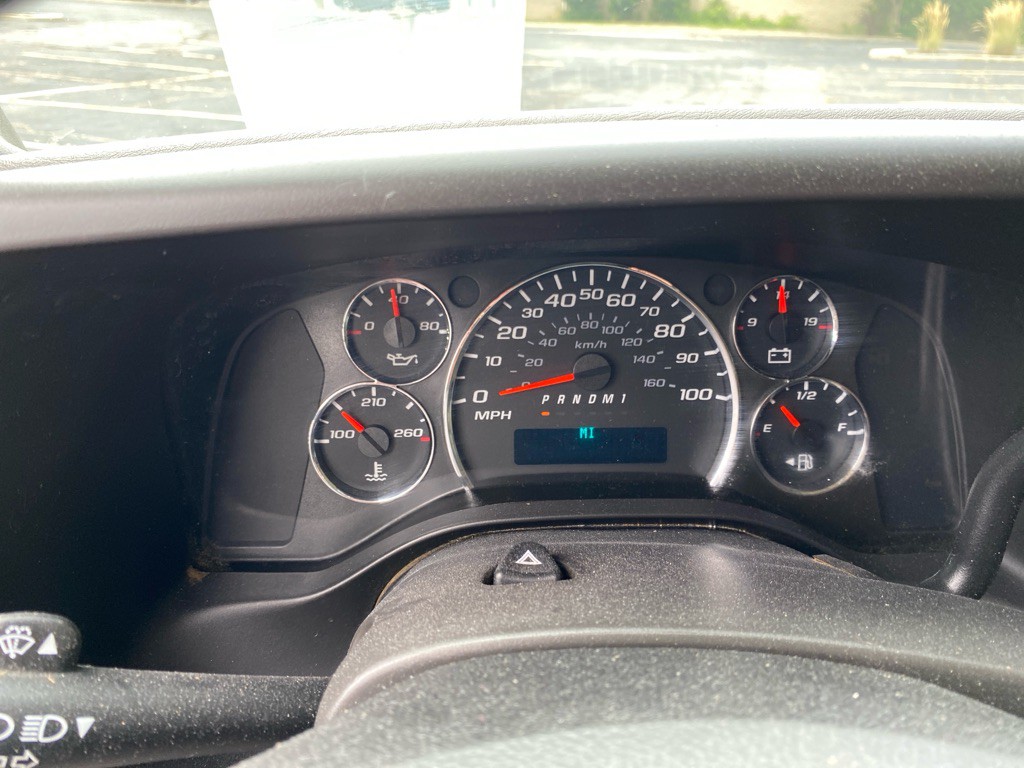 2018 Chevrolet Express Image 12