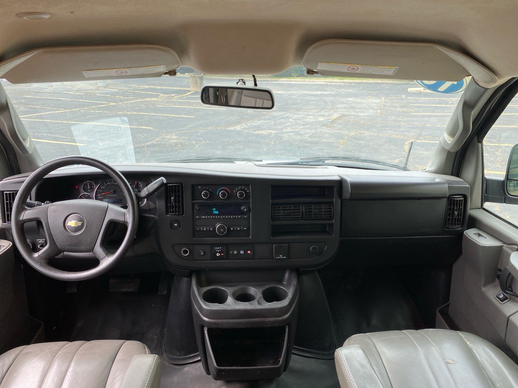 2018 Chevrolet Express Image 14