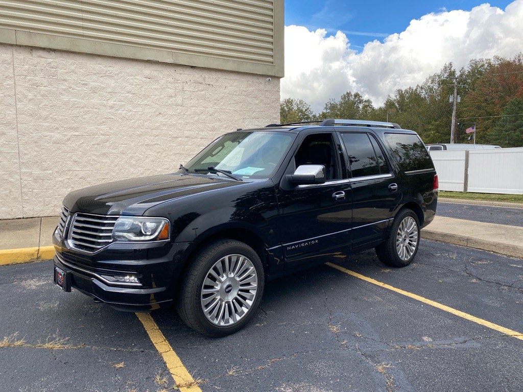 2016 Lincoln Navigator Image 1