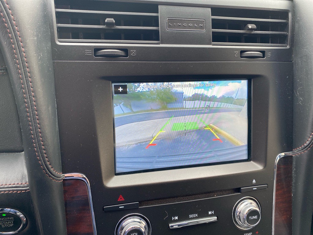 2016 Lincoln Navigator Image 16