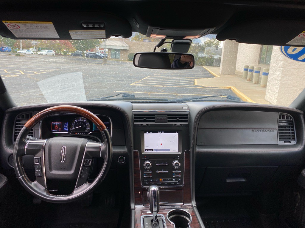 2016 Lincoln Navigator Image 19