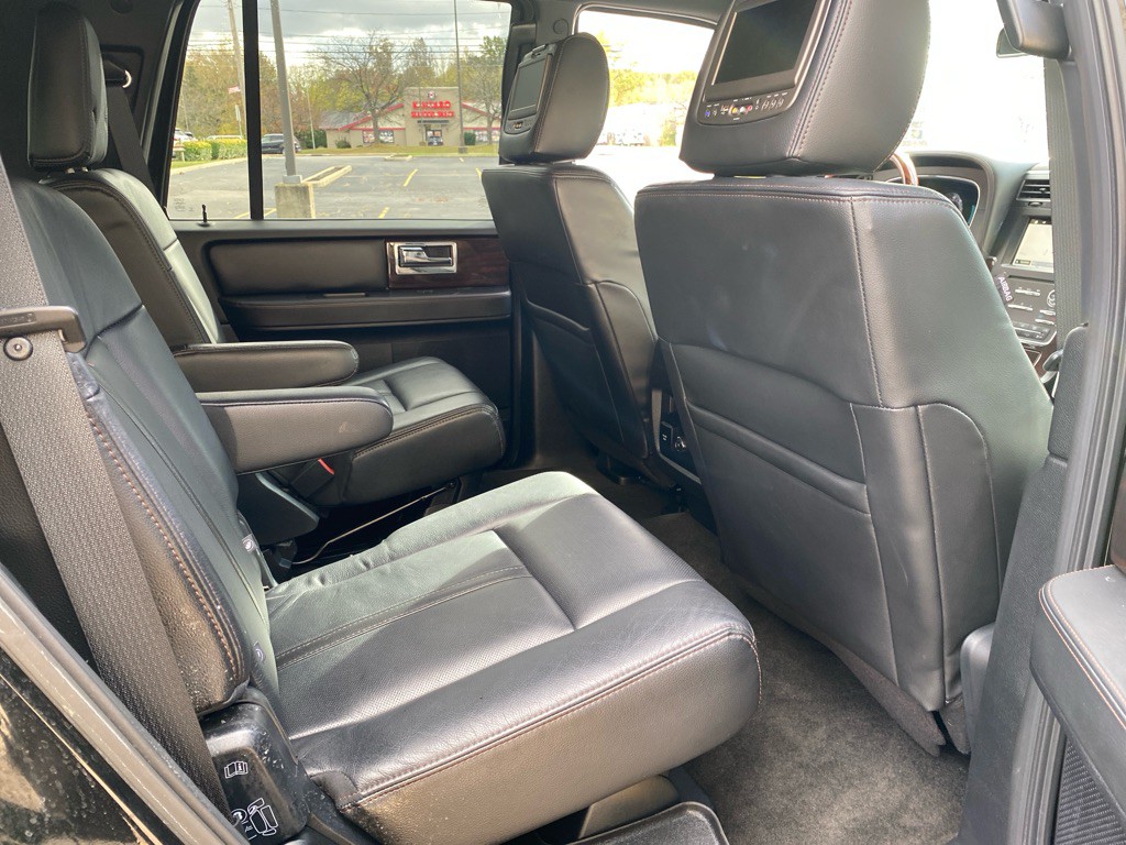 2016 Lincoln Navigator Image 27