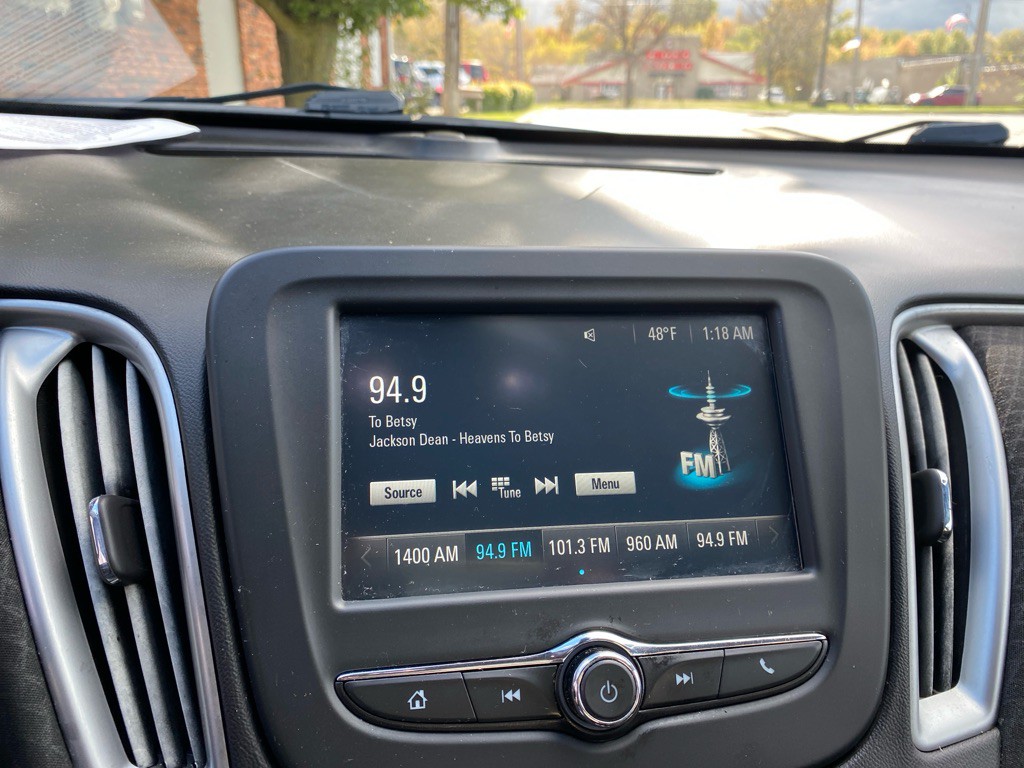 2017 Chevrolet Malibu Image 13