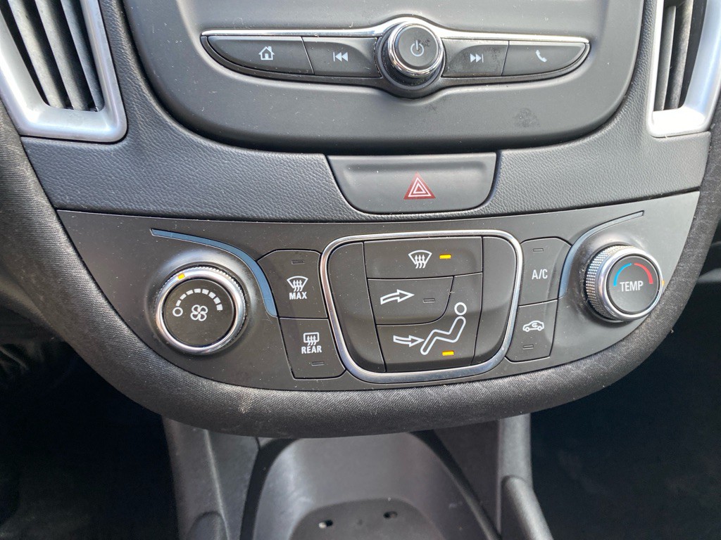 2017 Chevrolet Malibu Image 15