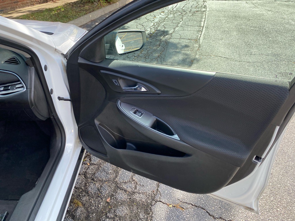 2017 Chevrolet Malibu Image 23