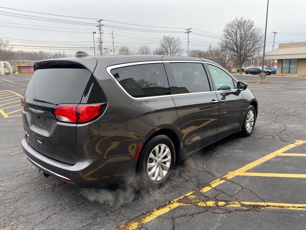 2019 Chrysler Pacifica Image 5
