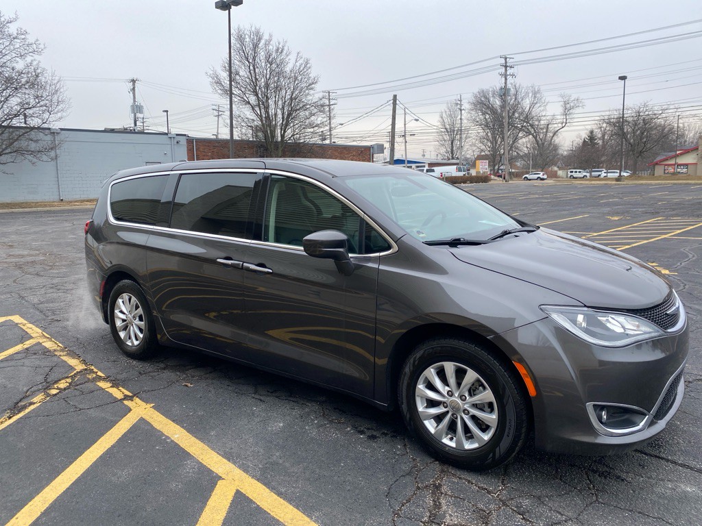 2019 Chrysler Pacifica Image 7
