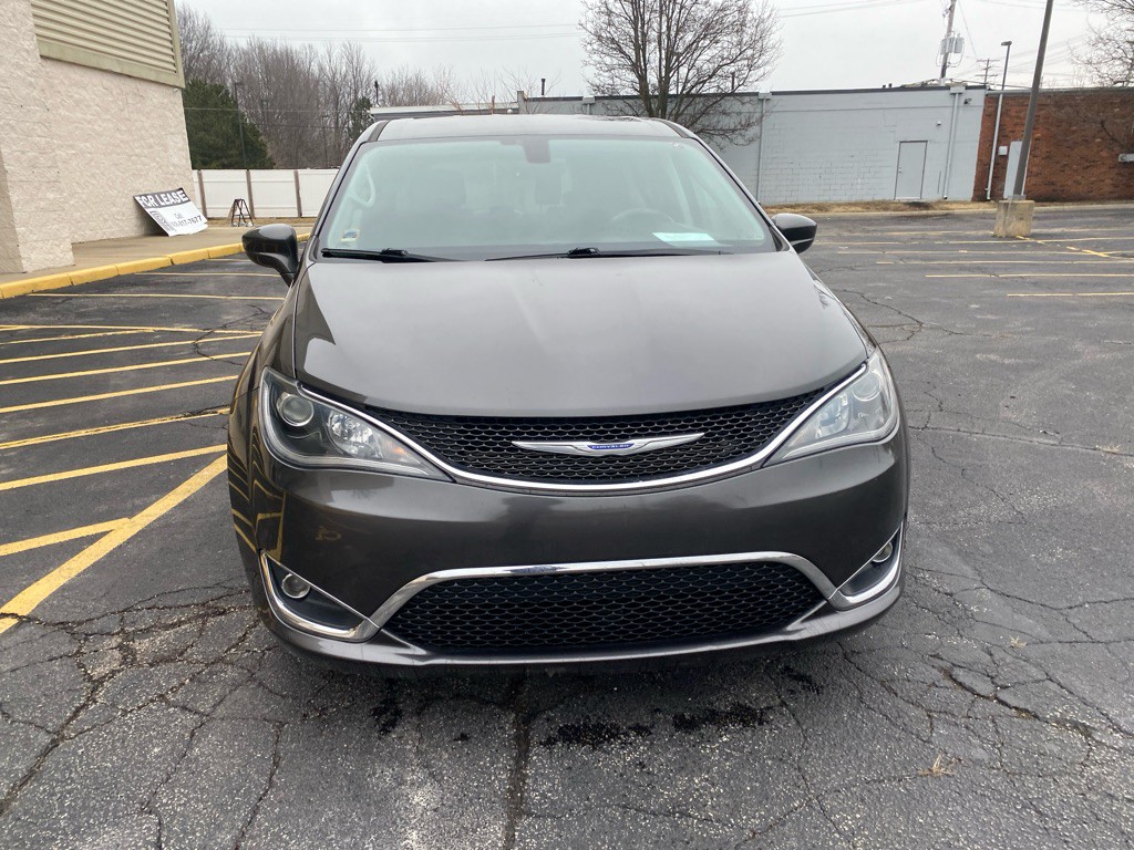 2019 Chrysler Pacifica Image 8