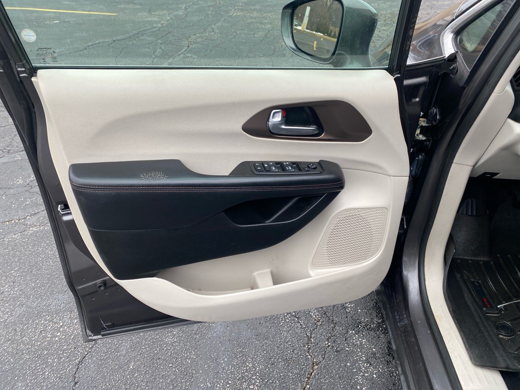 2019 Chrysler Pacifica Image 10