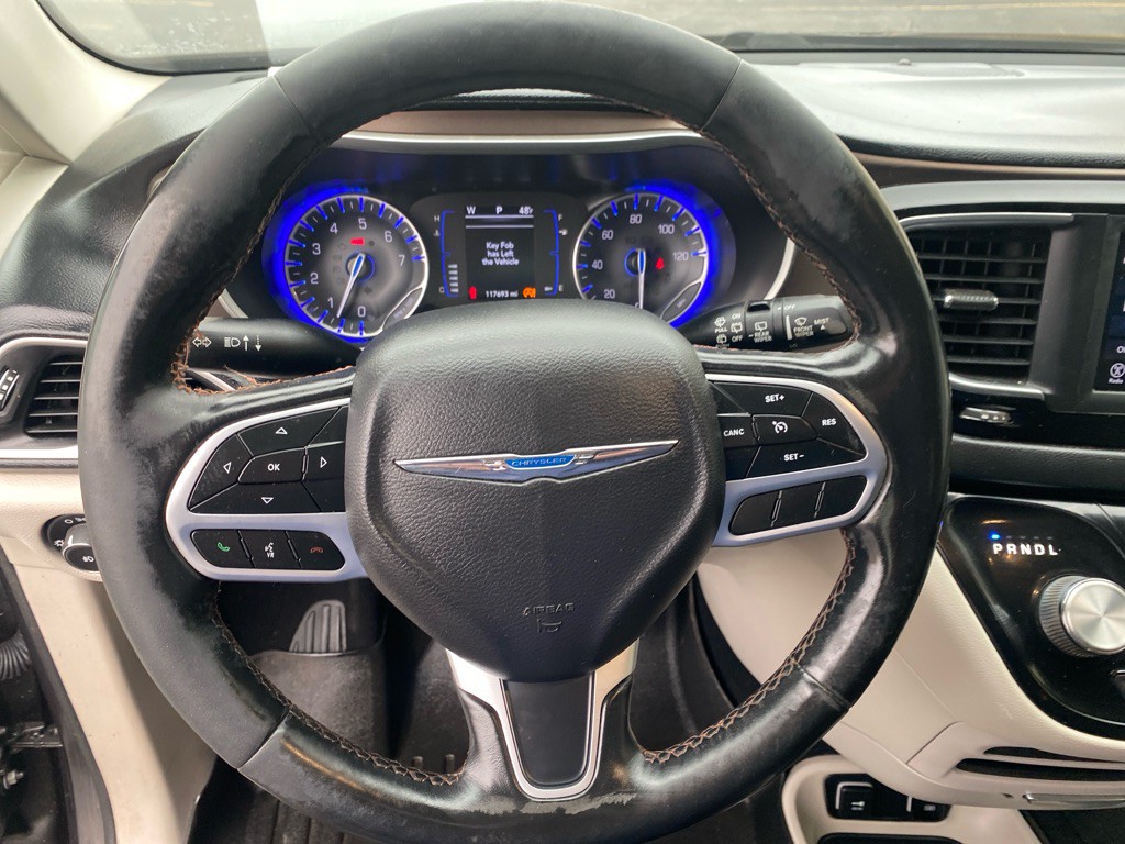 2019 Chrysler Pacifica Image 11