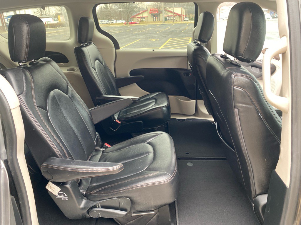 2019 Chrysler Pacifica Image 25