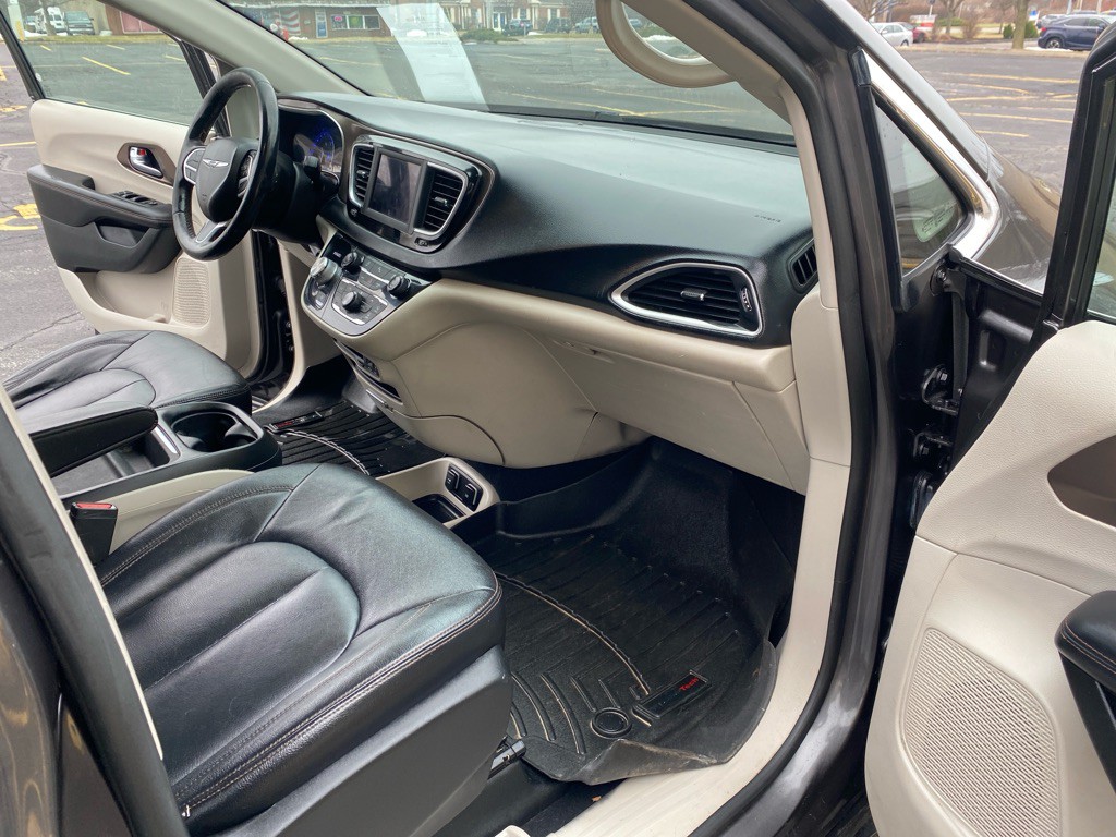 2019 Chrysler Pacifica Image 26