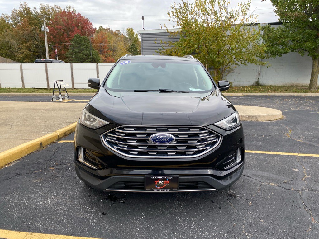 2019 Ford Edge Image 8
