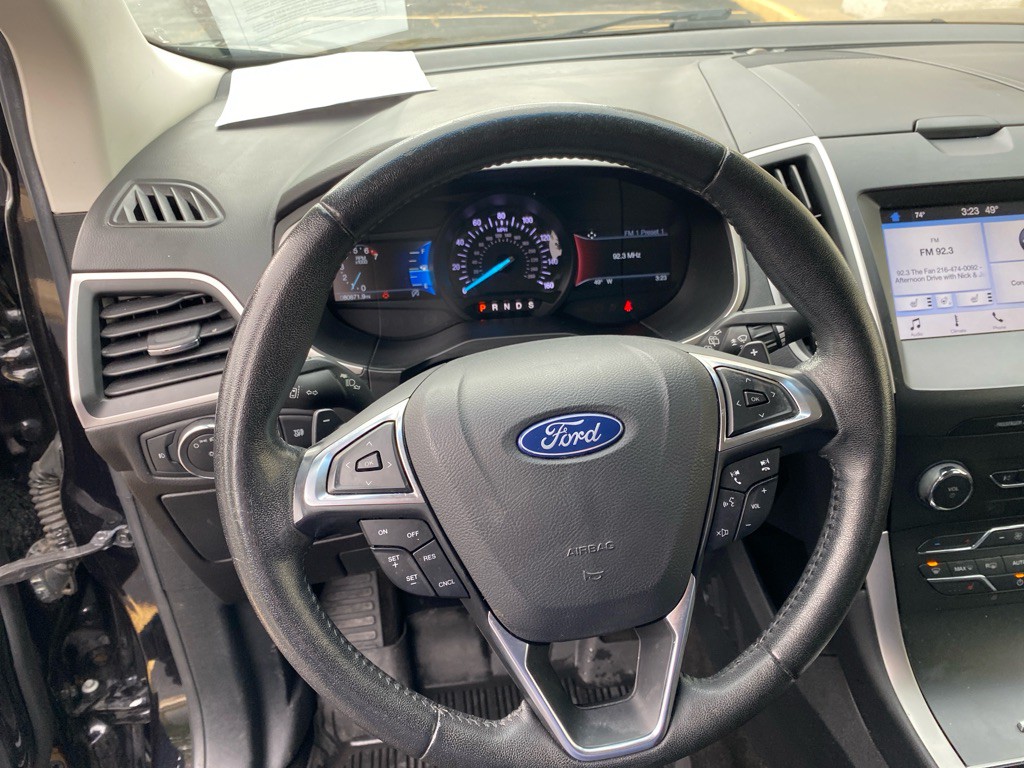 2019 Ford Edge Image 11