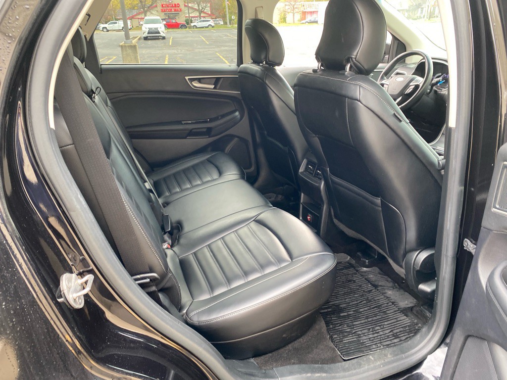 2019 Ford Edge Image 21