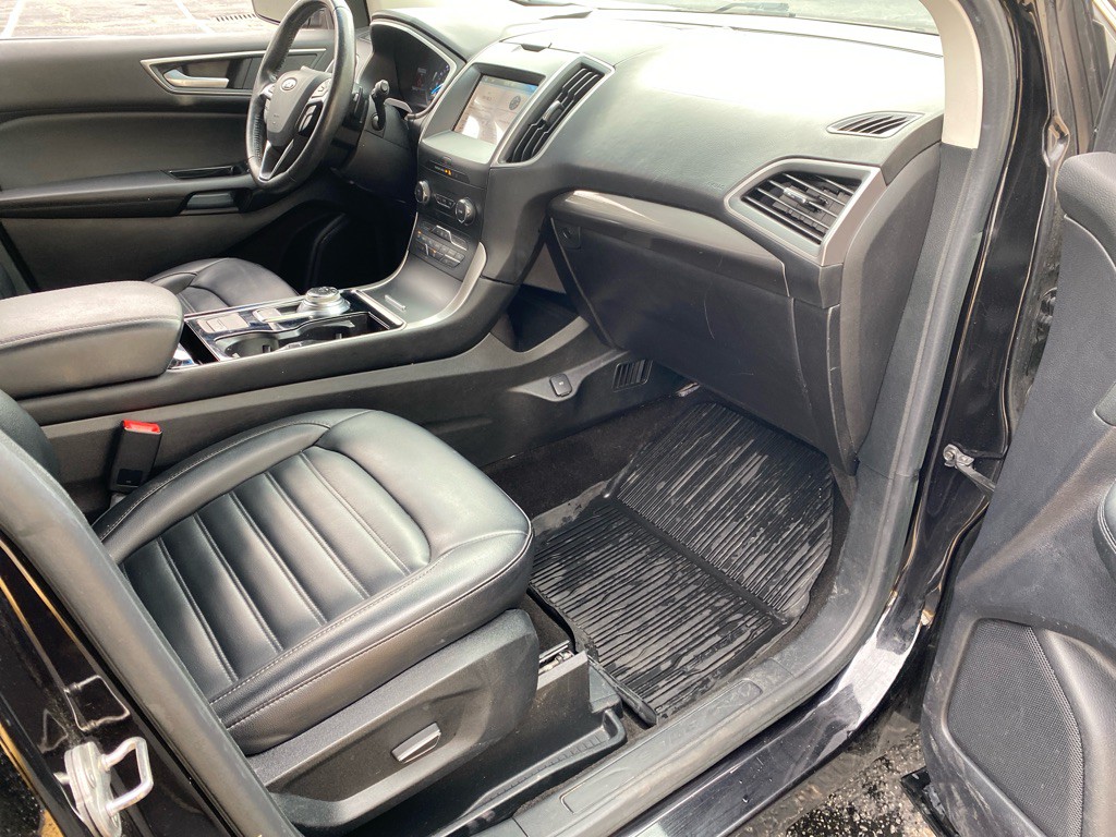 2019 Ford Edge Image 23