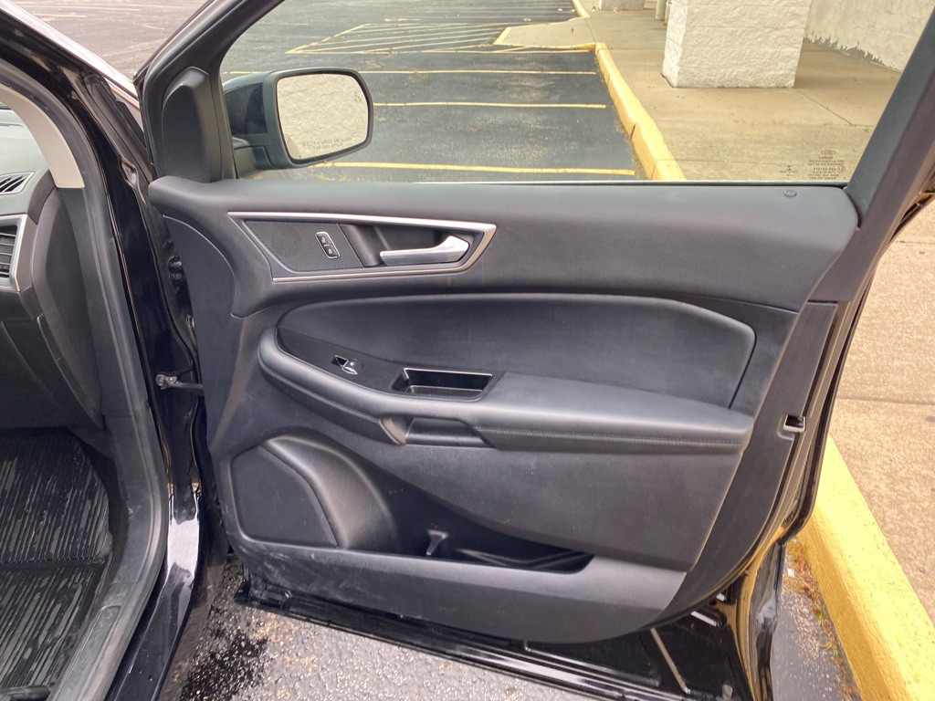 2019 Ford Edge Image 24